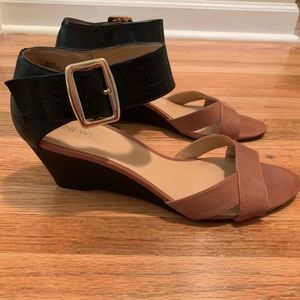 Nine West Wedge Sandal in Brown & Black Leather
